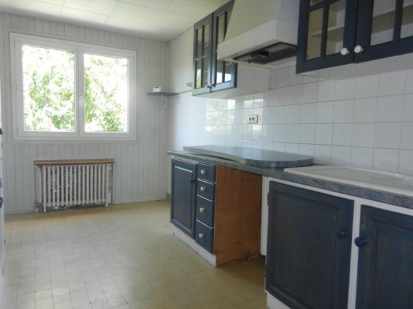 CENTRE VILLE – MAISON AVEC JARDIN – Image 3