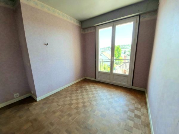 T2 avec stationnement, proche centre ville à pied – Image 3