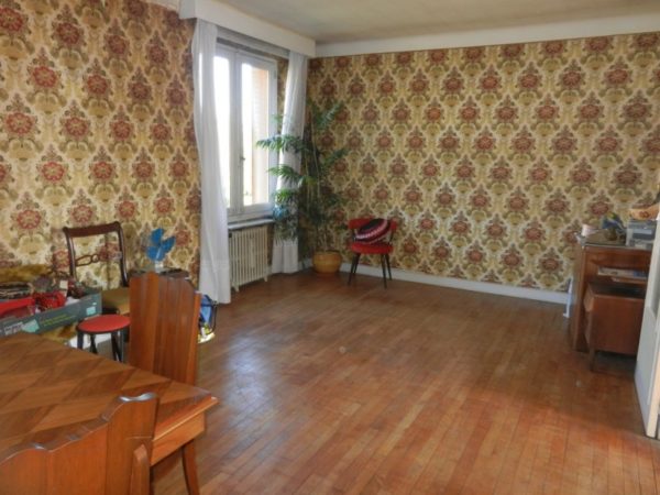 MAISON EN PIERRE A RENOVER – Image 2