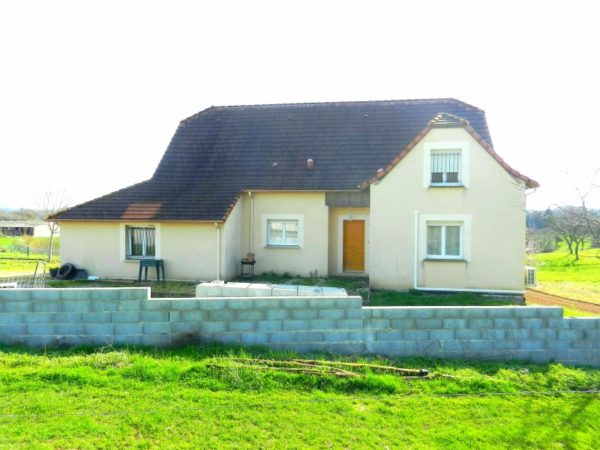 SAINTE FEREOLE, GRANDE MAISON AVEC TERRAIN