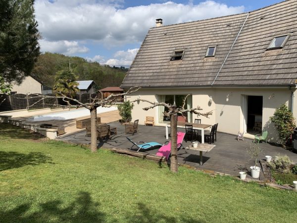 Maison familiale avec piscine