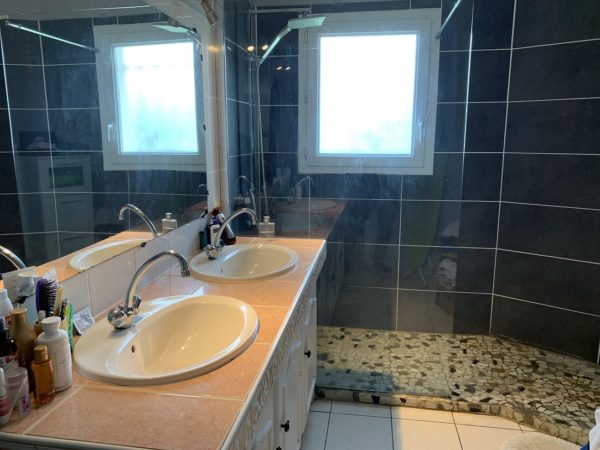 Maison familiale avec piscine – Image 6