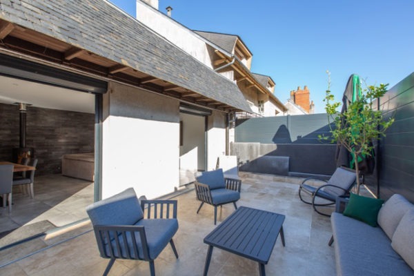 Centre ville, loft de 137 m2, terrasse et garage
