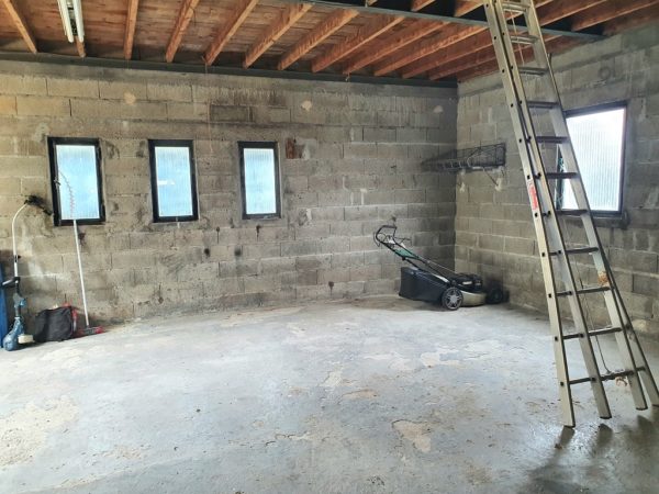 Sur Brive, hangar pouvant être réhabilité en habitation – Image 2