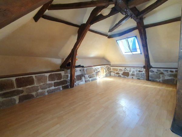 Malemort, maison en brasiers de 85 m2 avec stationnement – Image 3