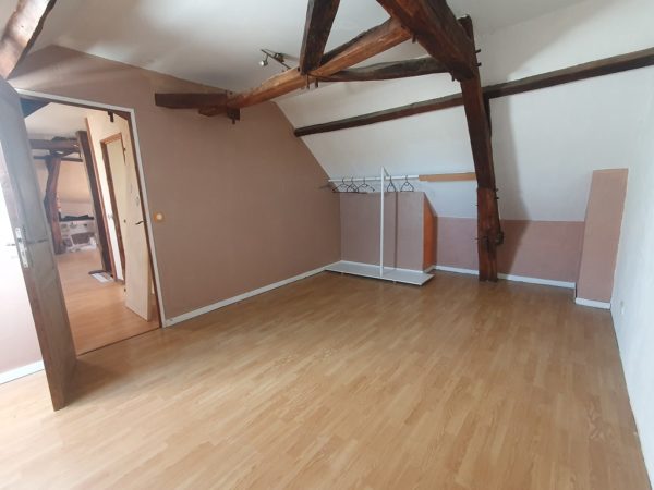 Malemort, maison en brasiers de 85 m2 avec stationnement – Image 4