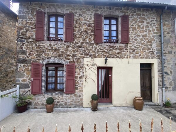 Laguenne, maison T4 en pierre