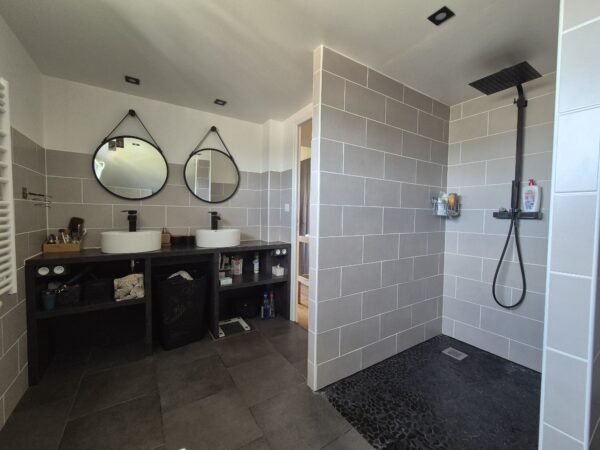 Hauteurs Brive, maison en pierres avec jardin – Image 11