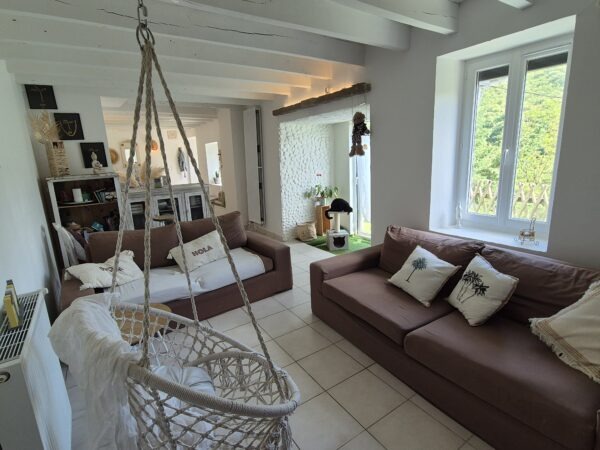 Saint-Hilaire-Peyroux, maison atypique de 75 m2 – Image 4
