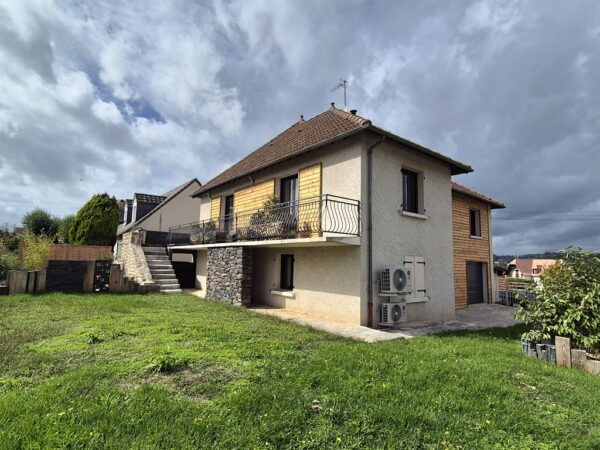 Malemort, charmante maison rénovée T6 avec jardin – Image 2