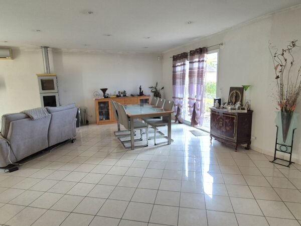 COSNAC LIMITE MALEMORT, MAISON RECENTE SEMI-ENTERREE – Image 3