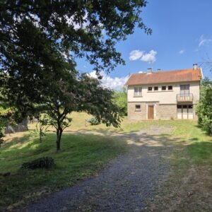 Lagraulière, corps de ferme à rénover