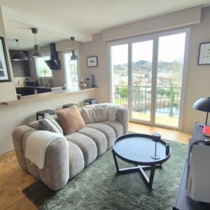 Quartier Guierle, T2 rénové avec balcon et cave