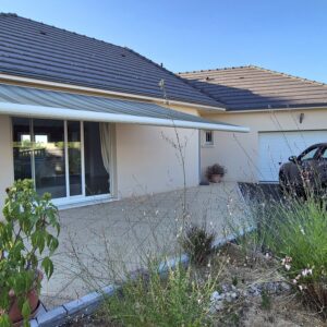 Varetz, magnifique plain pied de 120 m2 avec jardin arboré